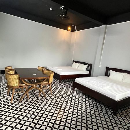Rocks Ha Giang Hostel & Tour מראה חיצוני תמונה