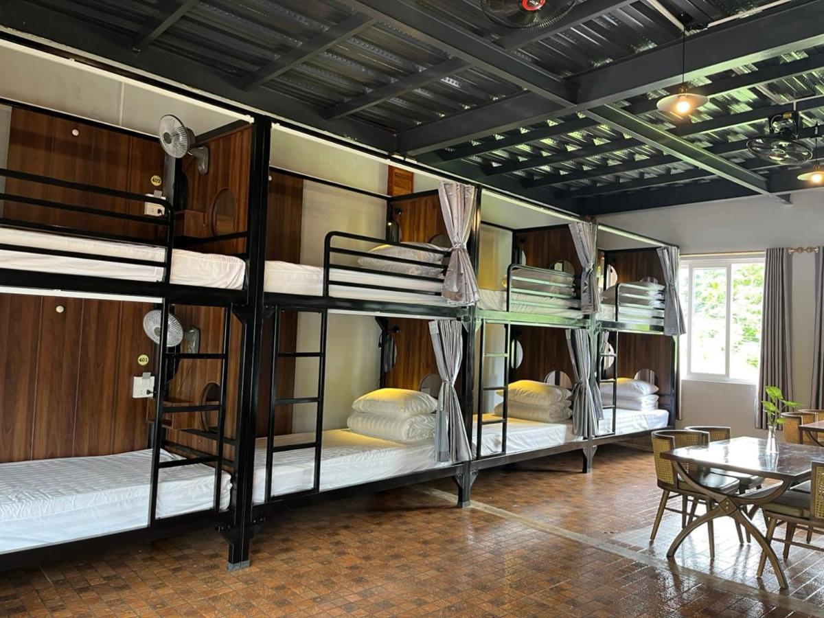 Rocks Ha Giang Hostel & Tour מראה חיצוני תמונה