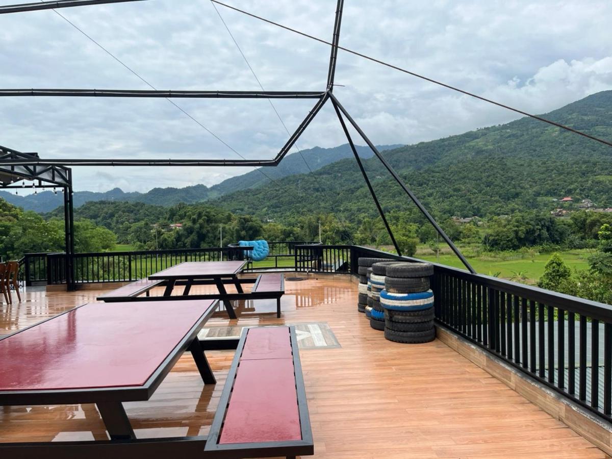 Rocks Ha Giang Hostel & Tour מראה חיצוני תמונה