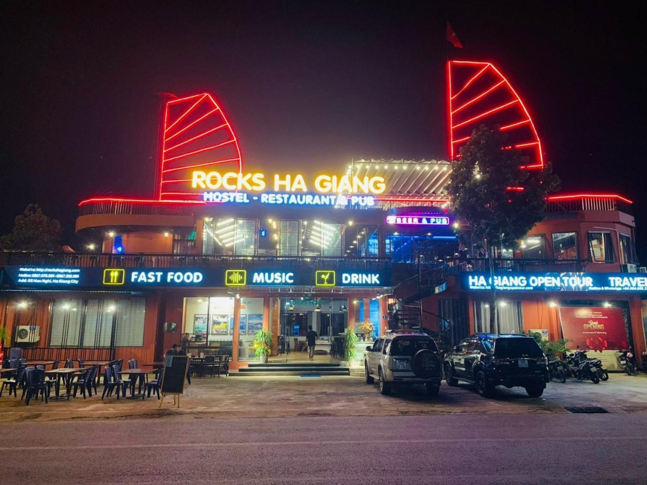 Rocks Ha Giang Hostel & Tour מראה חיצוני תמונה