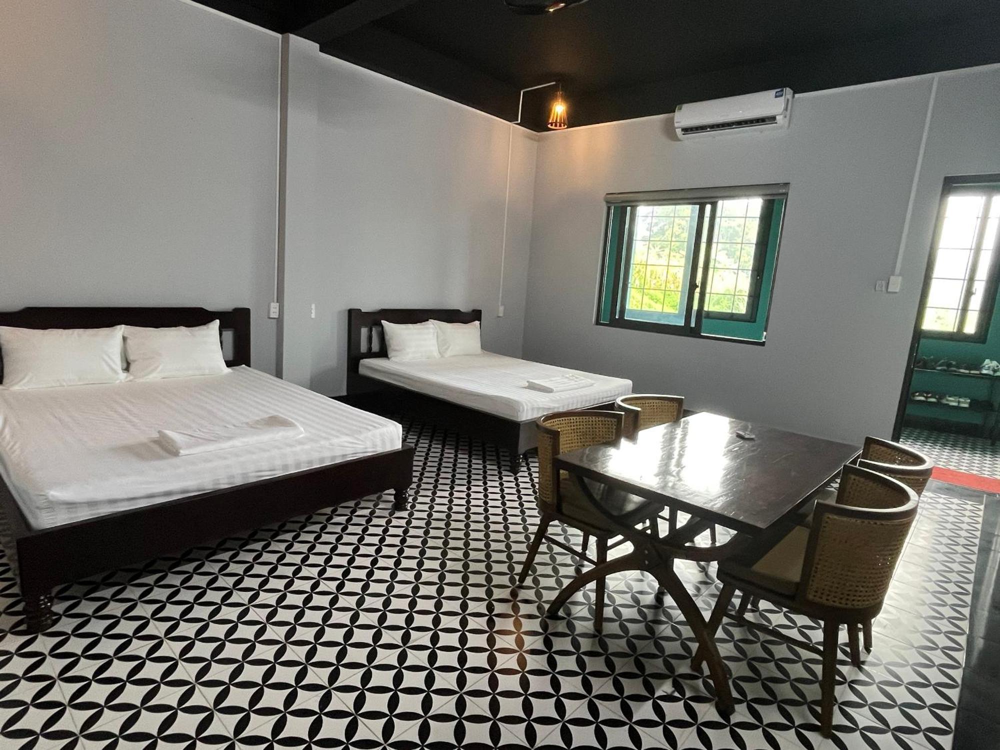 Rocks Ha Giang Hostel & Tour מראה חיצוני תמונה